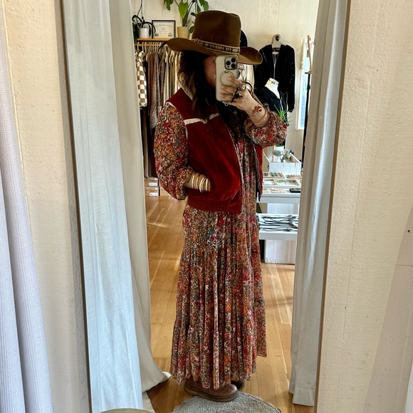 Feeling Groovy in Emerald - Picture 4 of 7